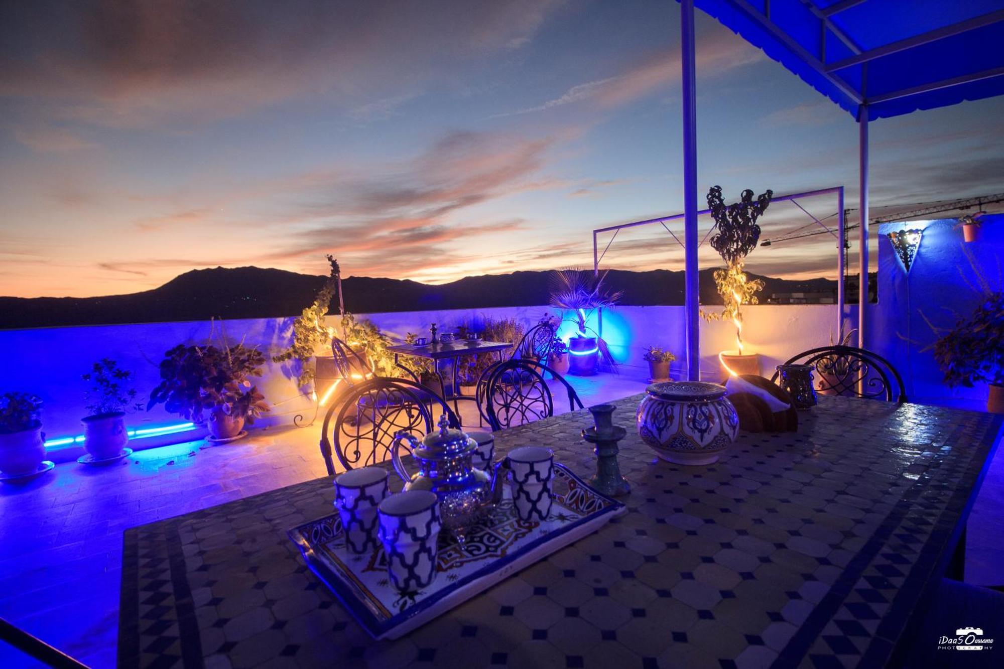 Casa Voyager 'Secret Garden Terrace' Apartment เชฟชาอูน ภายนอก รูปภาพ