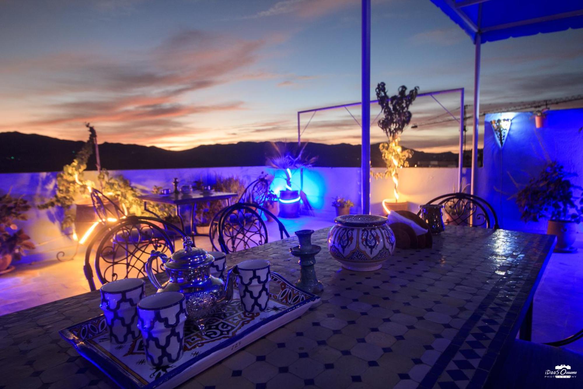 Casa Voyager 'Secret Garden Terrace' Apartment เชฟชาอูน ภายนอก รูปภาพ