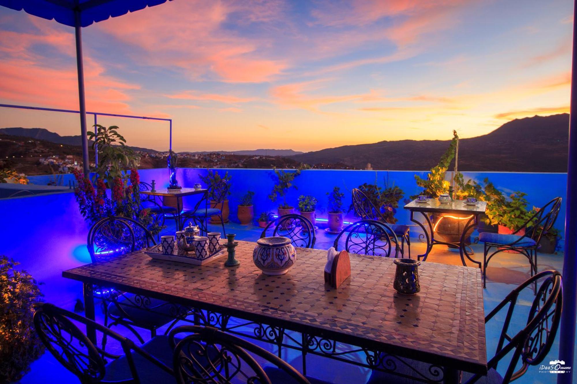 Casa Voyager 'Secret Garden Terrace' Apartment เชฟชาอูน ภายนอก รูปภาพ