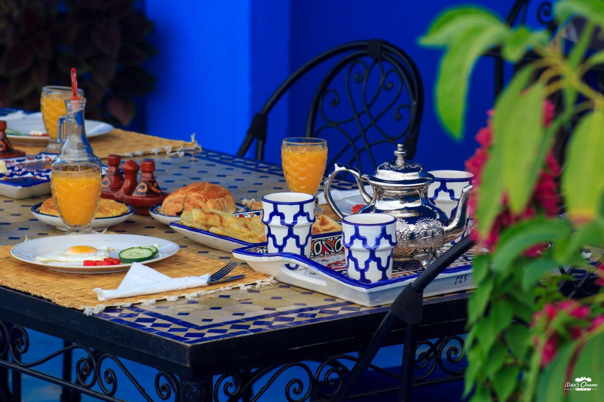 Casa Voyager 'Secret Garden Terrace' Apartment เชฟชาอูน ภายนอก รูปภาพ