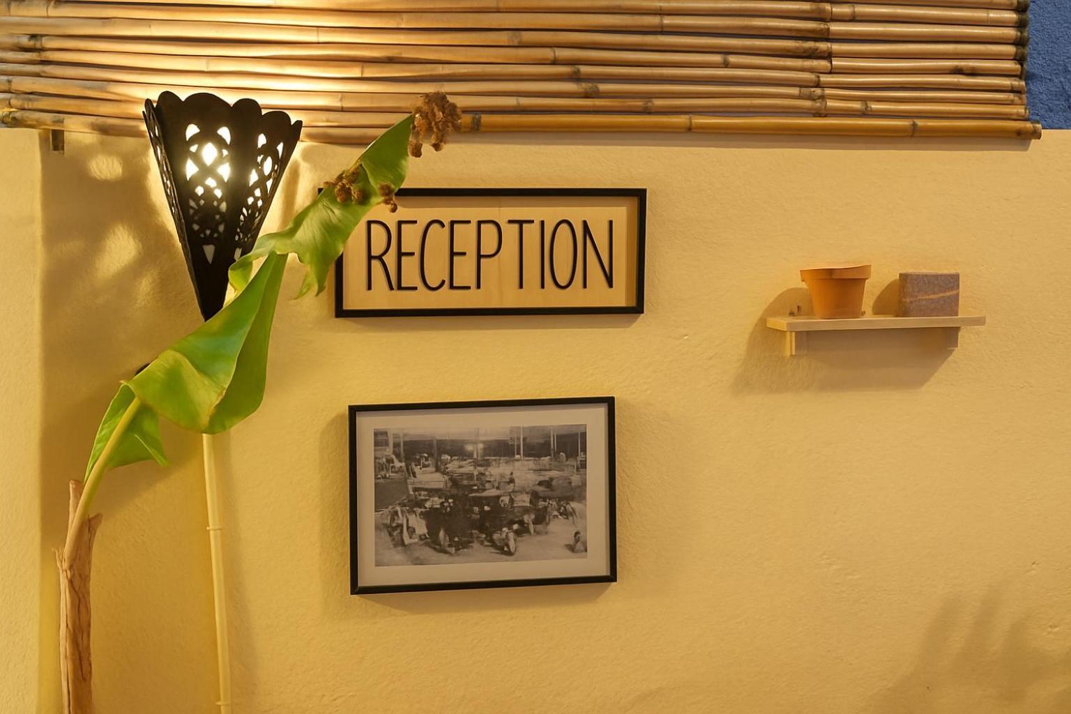 Casa Voyager 'Secret Garden Terrace' Apartment เชฟชาอูน ภายนอก รูปภาพ